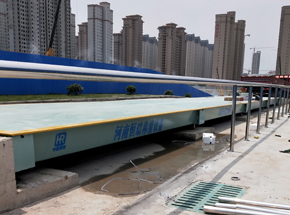 濮陽宏超建工：建業龍城200噸地磅