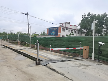 河南永和建設集團:潢川縣瀝青站 一碼通無人值守稱重系統